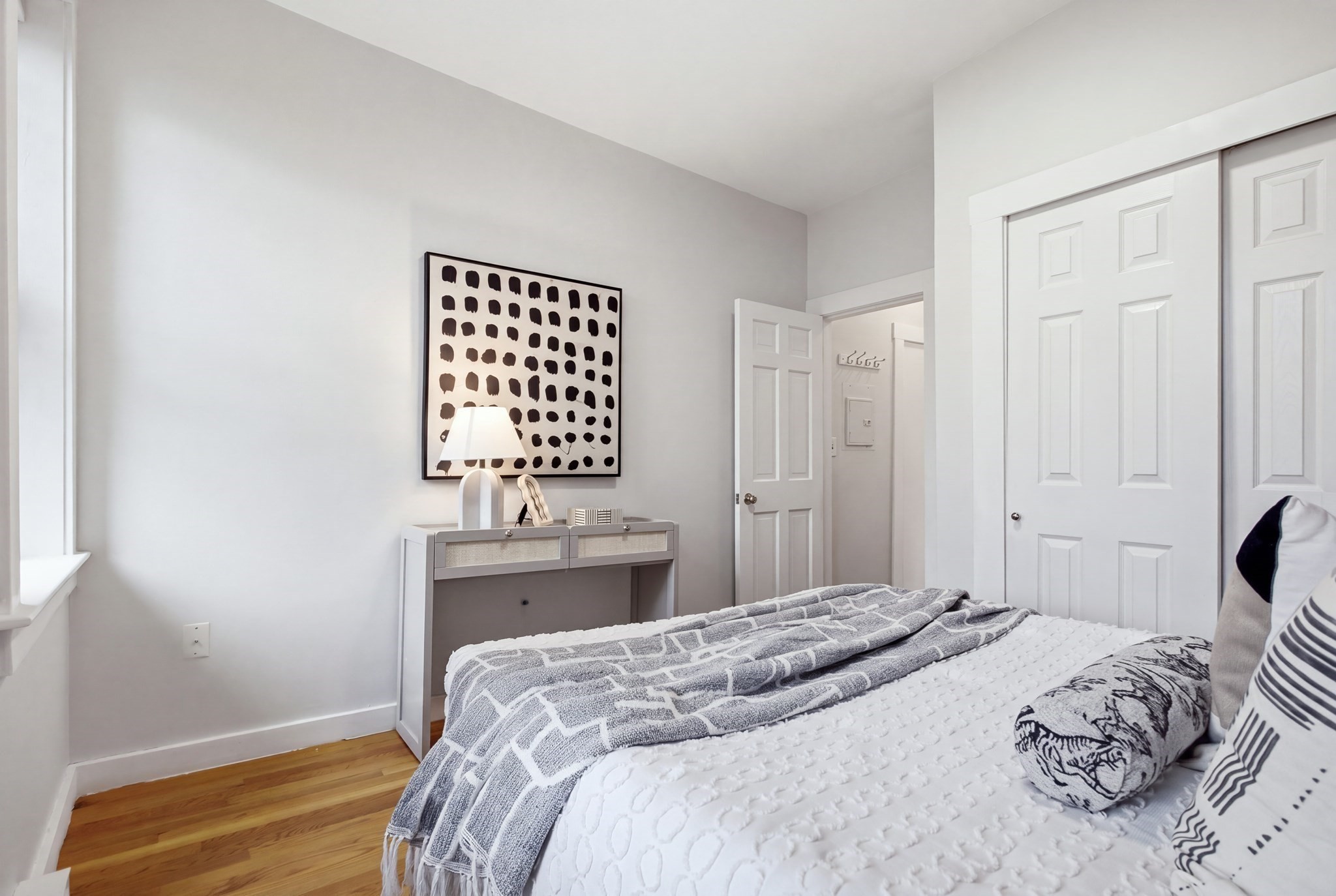 32 Grove St # 8