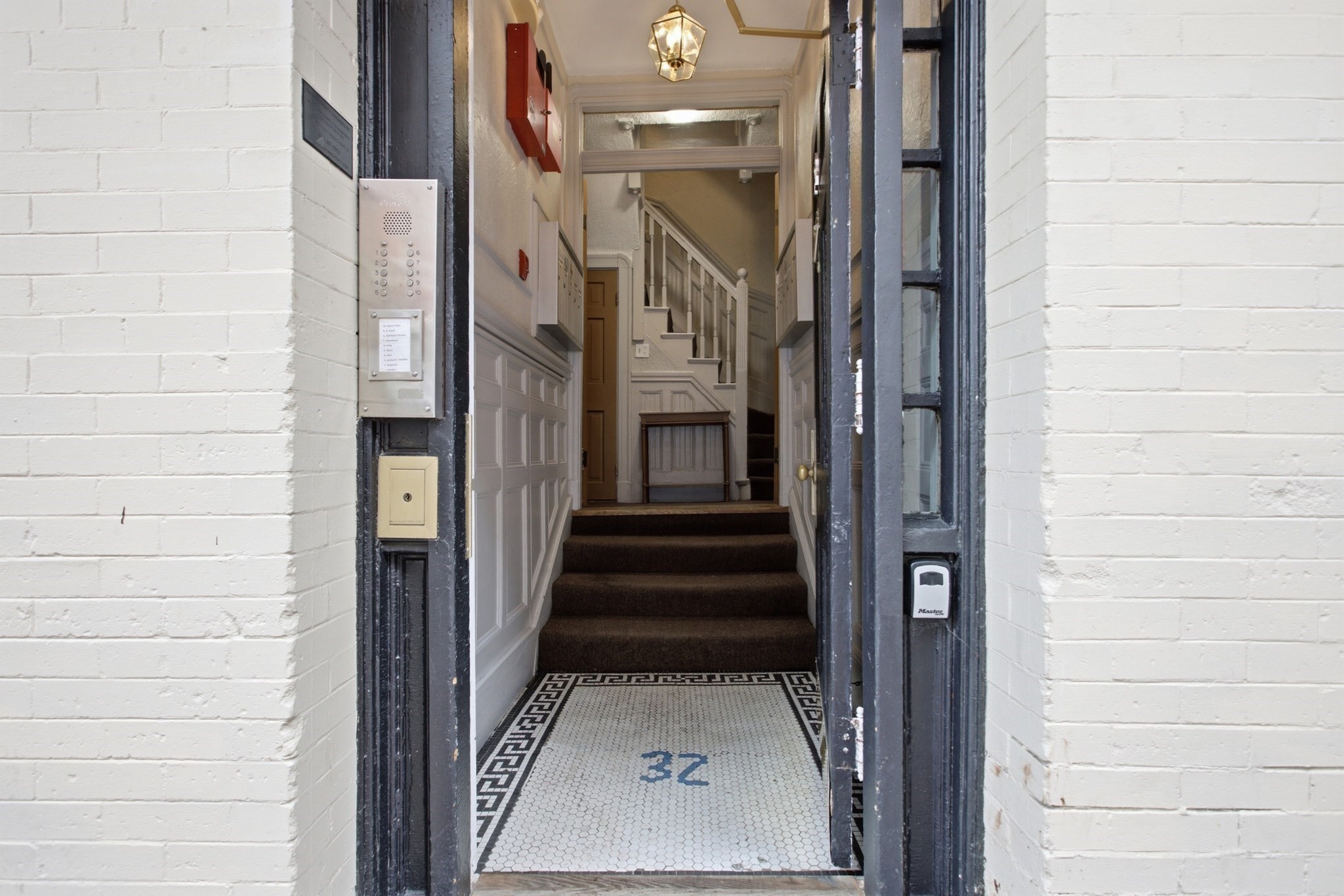 32 Grove St # 8