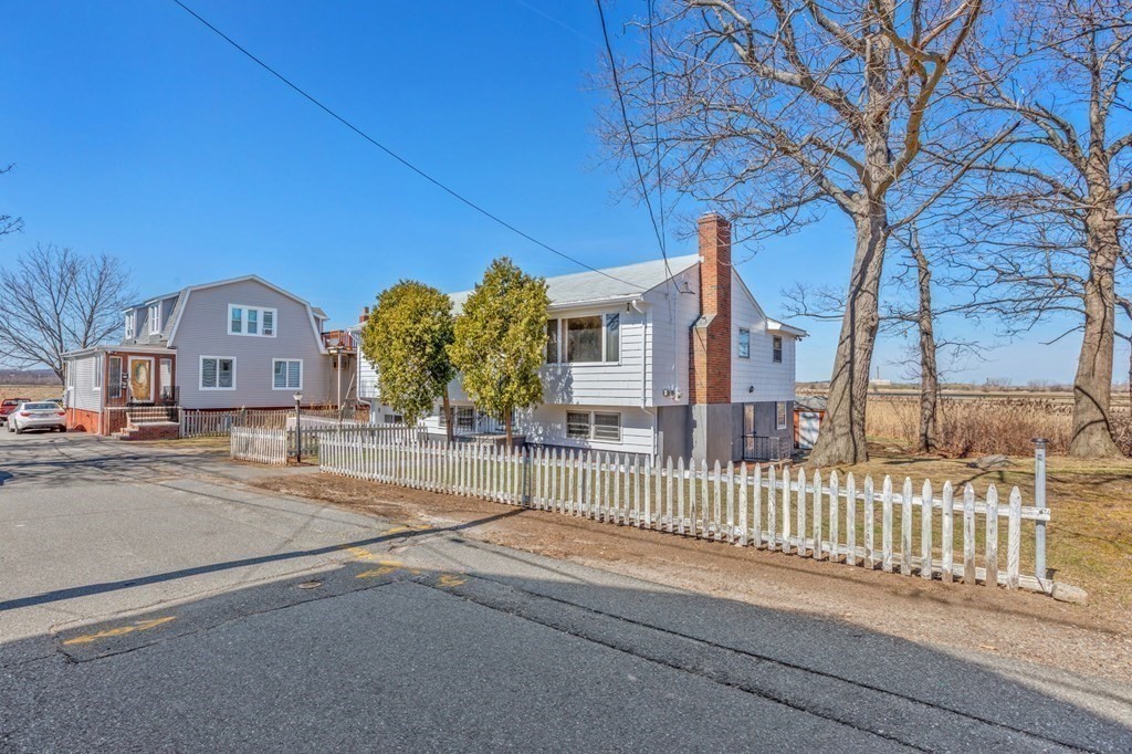 23 Putnam Rd
