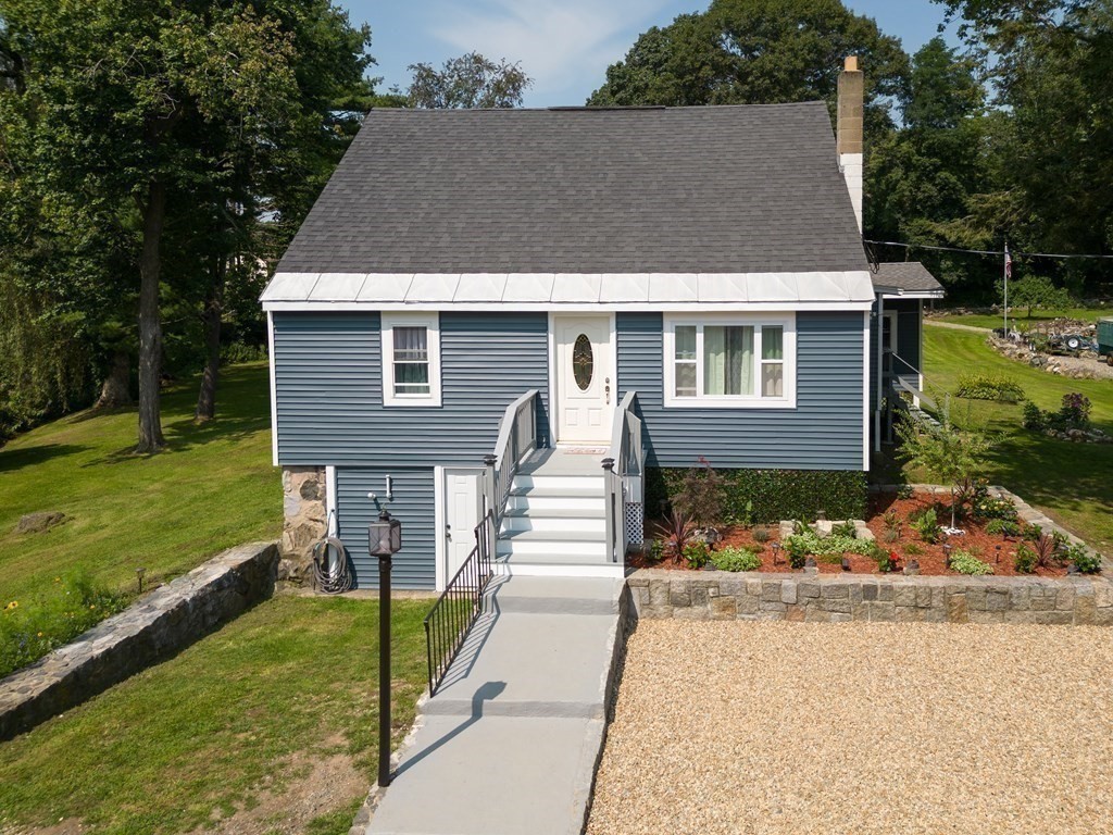 92 Wenham Street