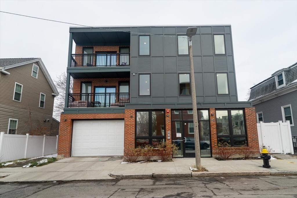 92 George St # 101