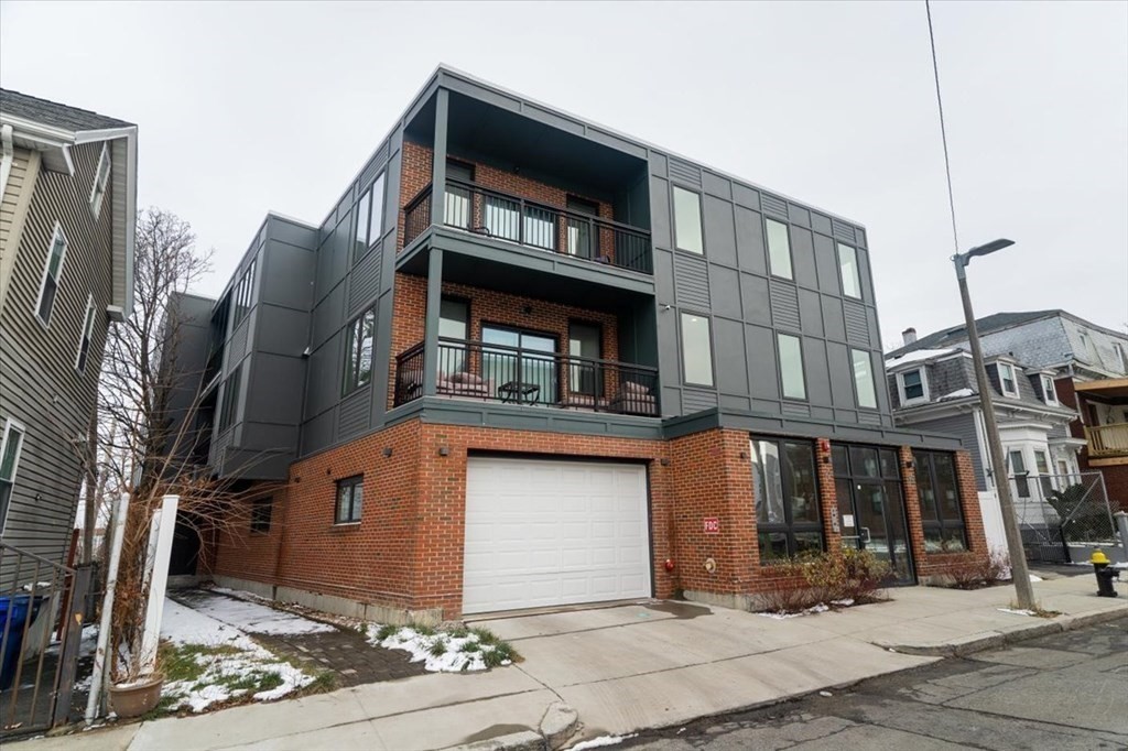 92 George St # 101