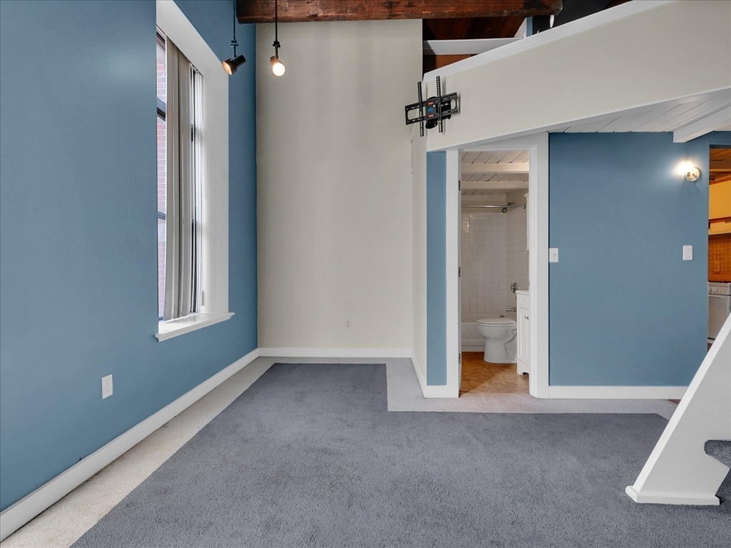 24 Norman St # 110