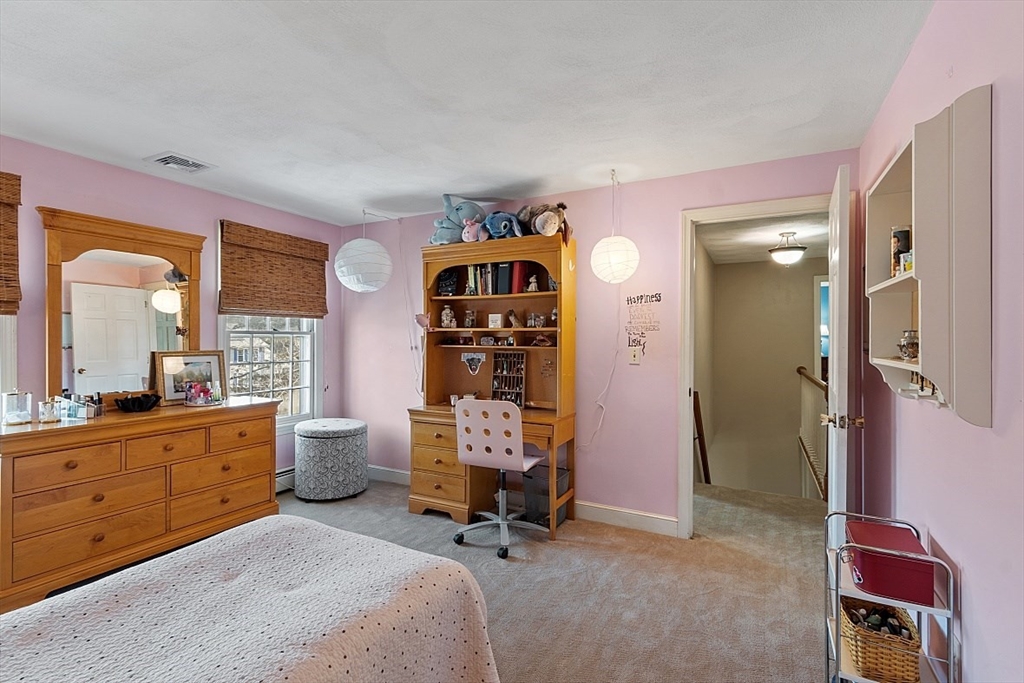 4 Nicoll Drive