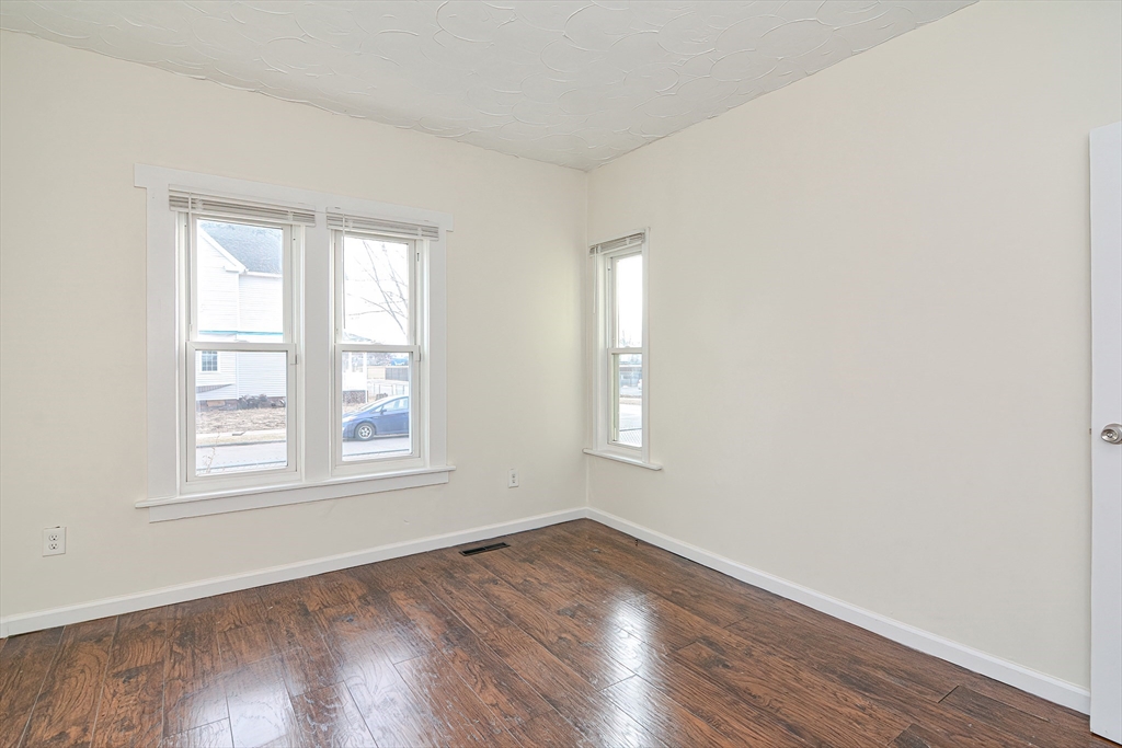 59 Wilbraham Ave # 1