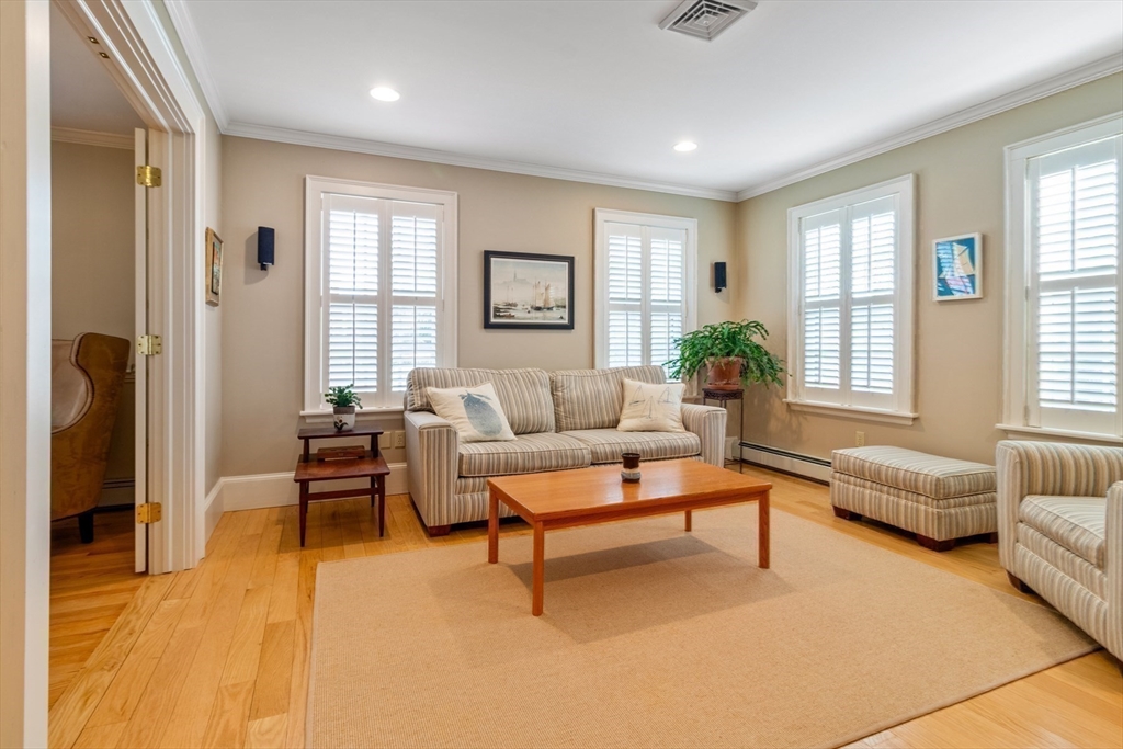 4 Risley Rd