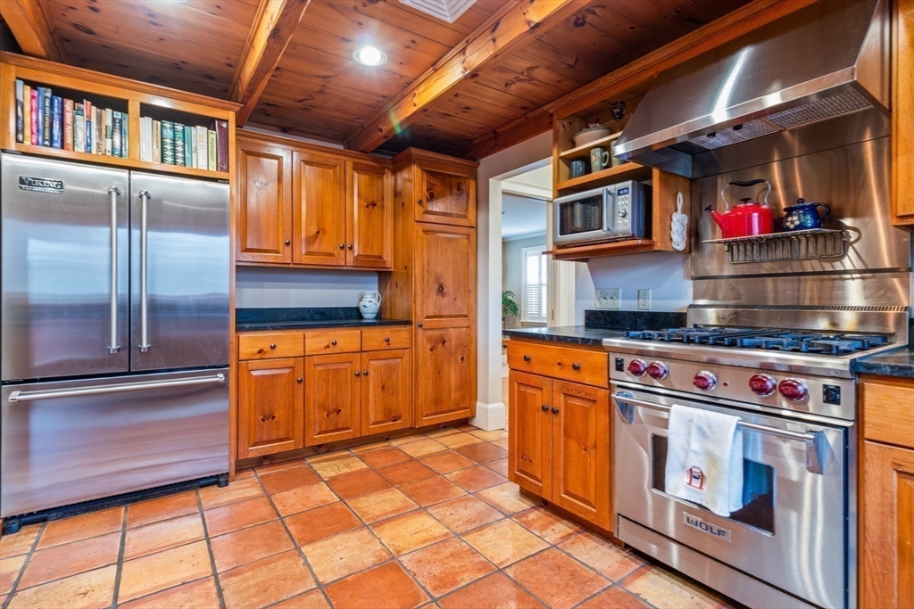 4 Risley Rd