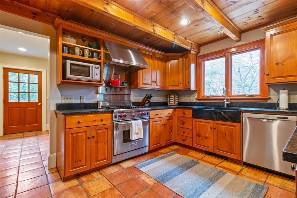 4 Risley Rd
