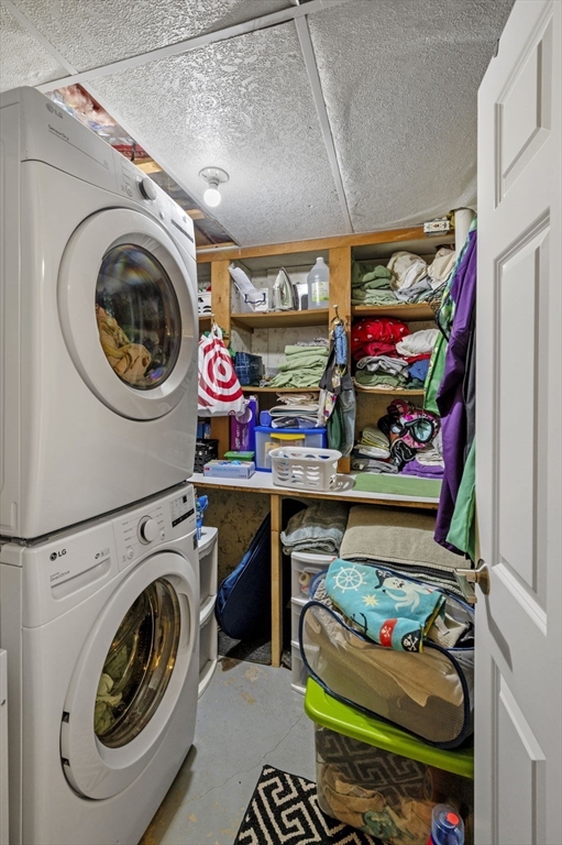 6 Athena Cir