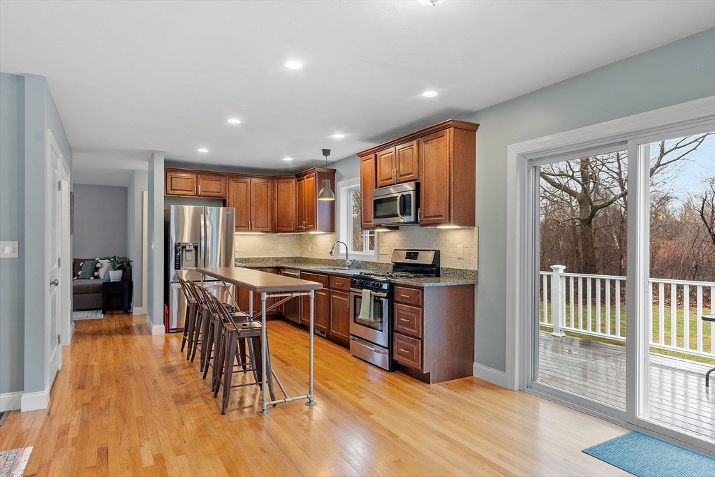 6 Martin Ln