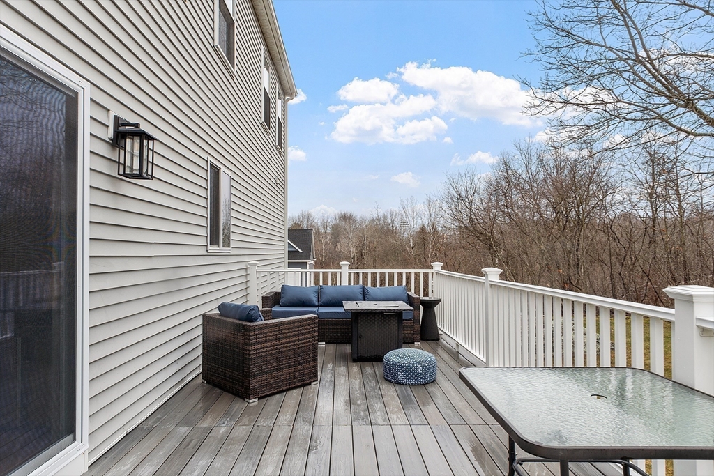 6 Martin Ln