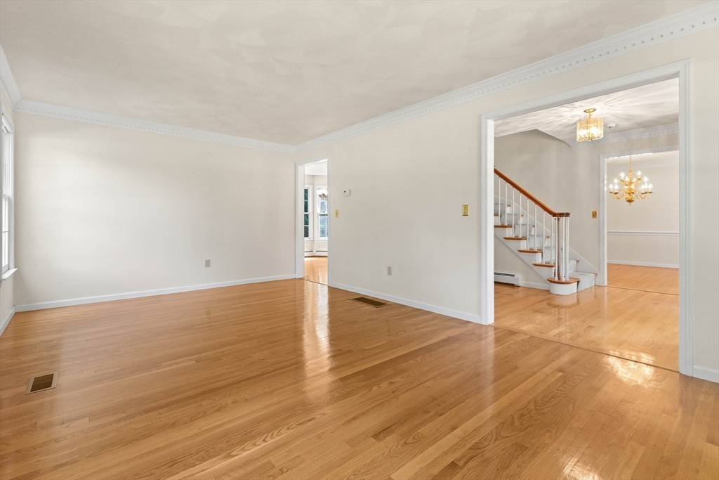 18 Sawmill Way