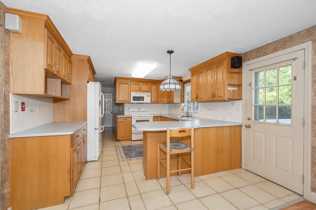 12-R Bayberry Ln