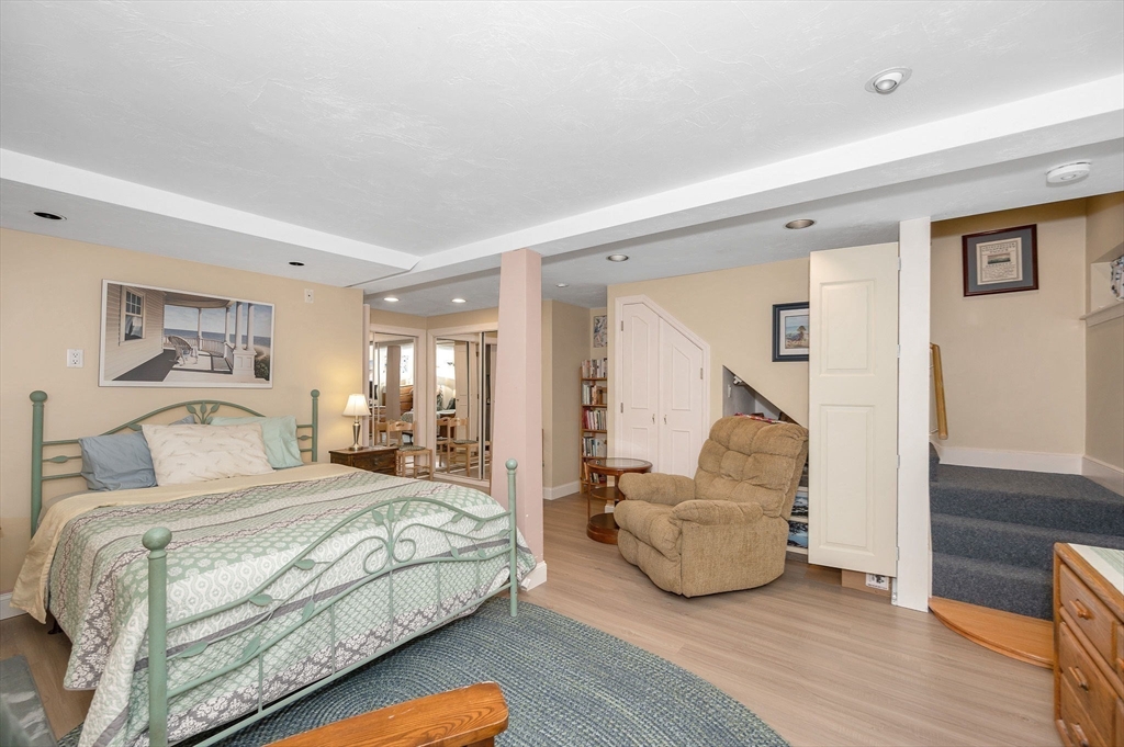 12-R Bayberry Ln