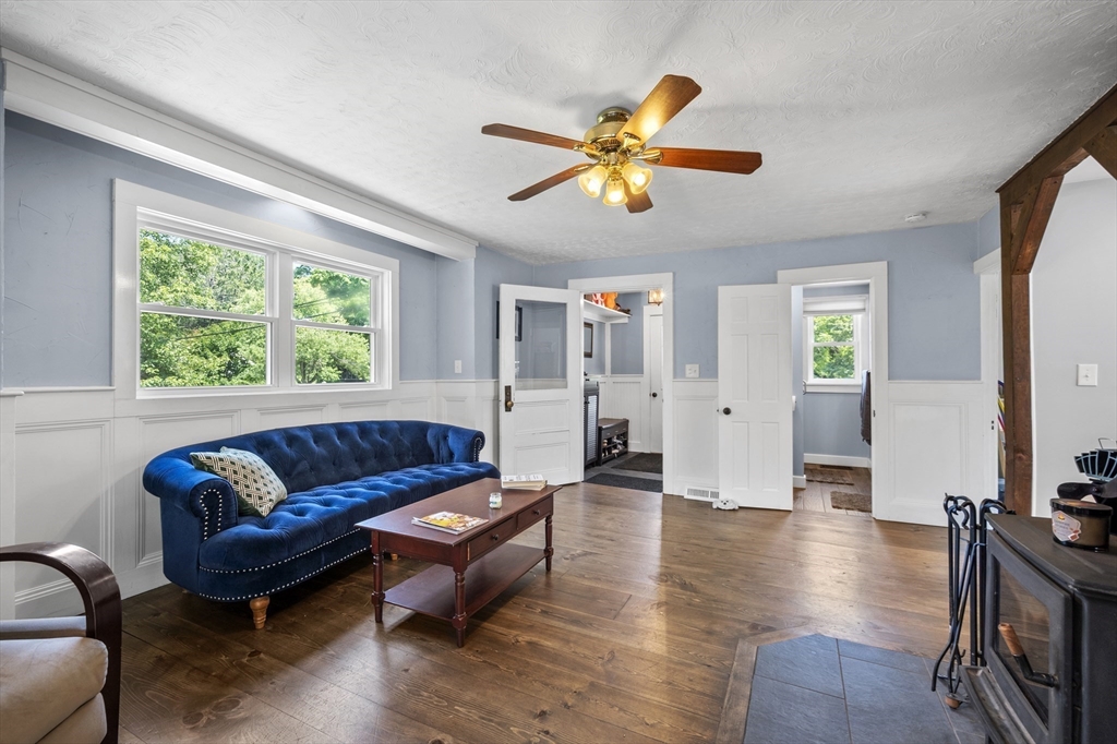 63 River St