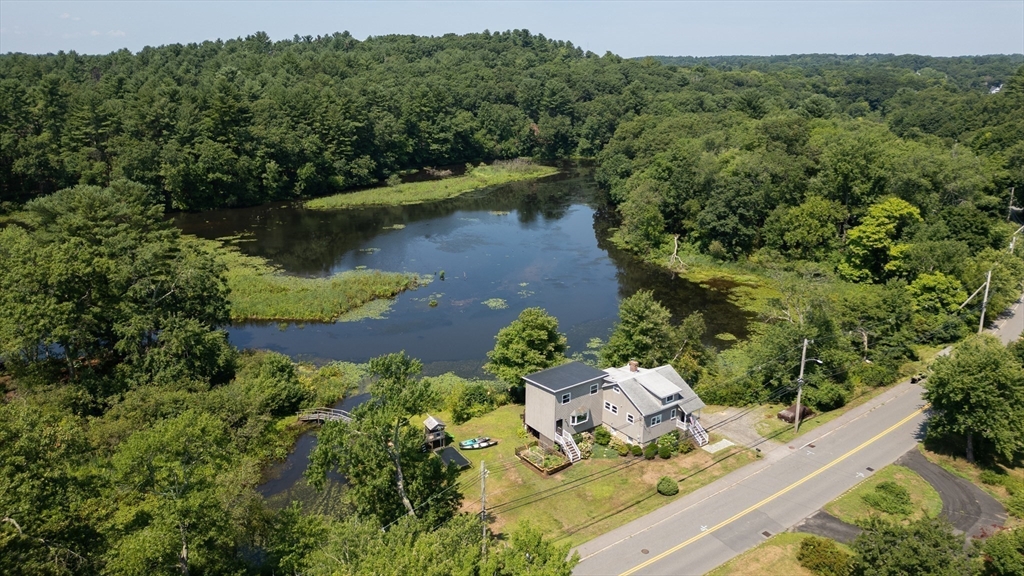 63 River St