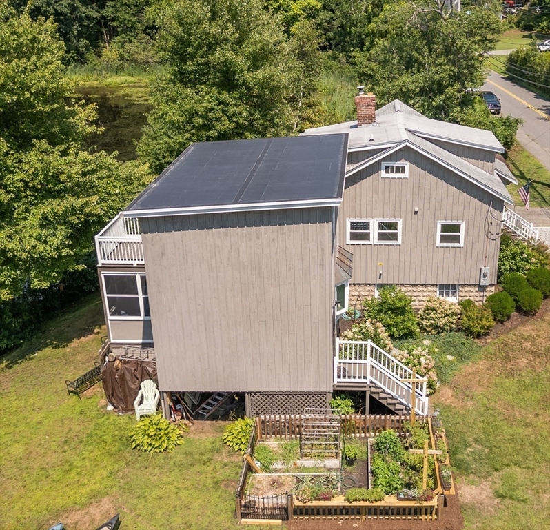 63 River St