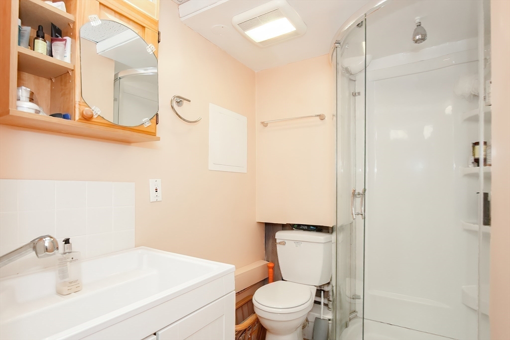 87A Crystal Ave