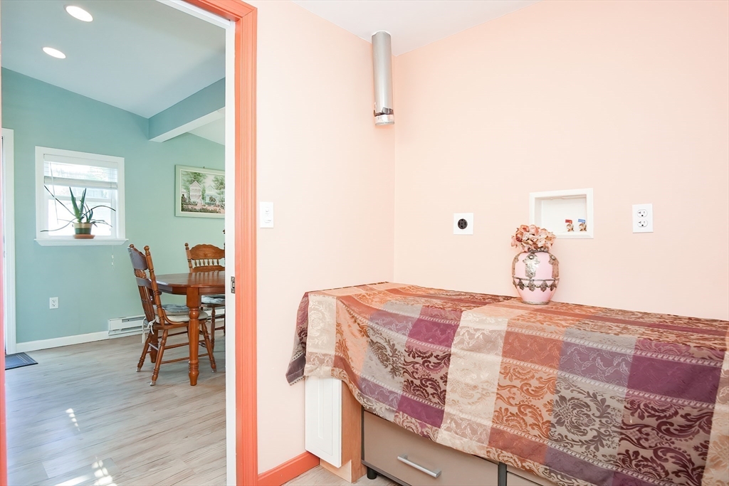 87A Crystal Ave