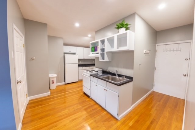 81 Cabot St # 3F