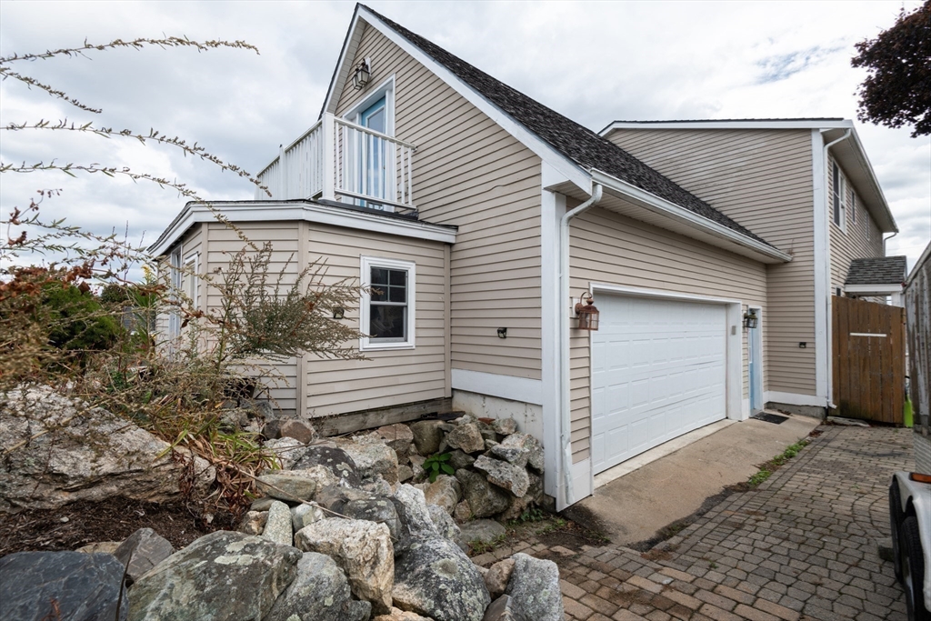 9 Bunker Hill Road