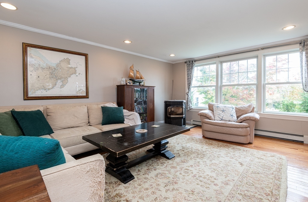 9 Bunker Hill Road