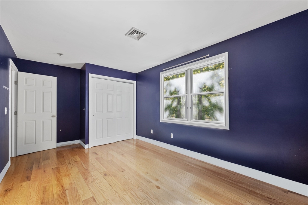 24 William Ave