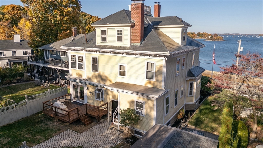 450 Lafayette St