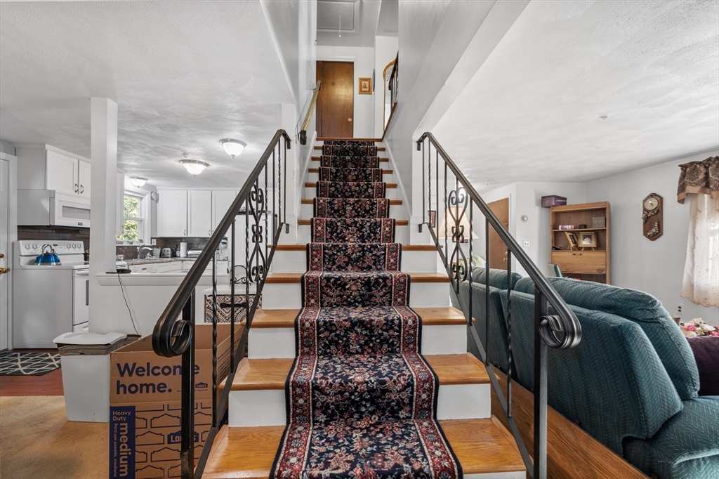 8-10 Stephanie Circle