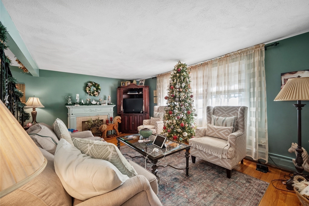 8-10 Stephanie Circle