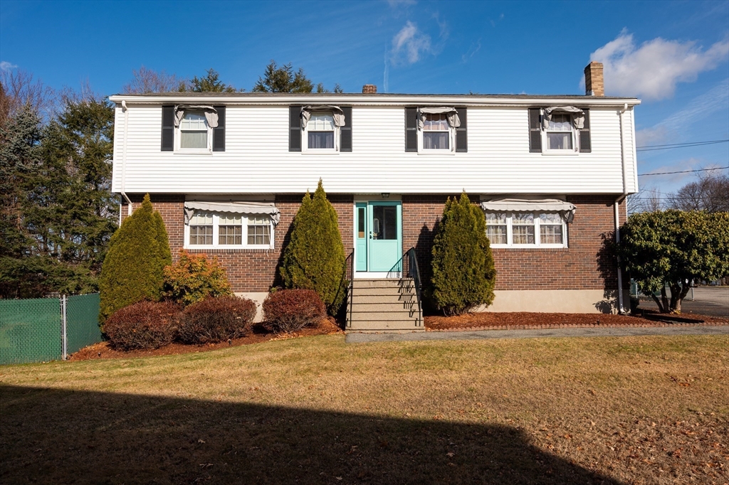8-10 Stephanie Circle
