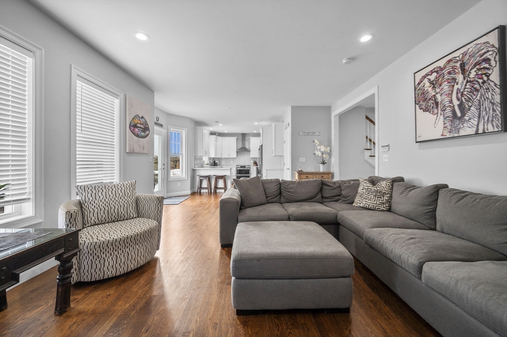 43 Osborne Hill Dr