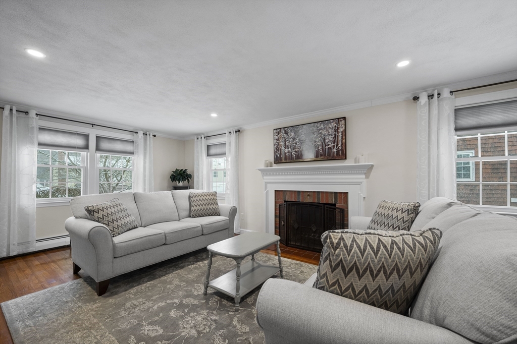 5 Orchard Ln
