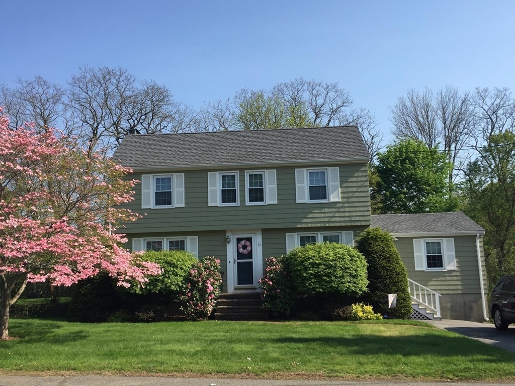 5 Orchard Ln