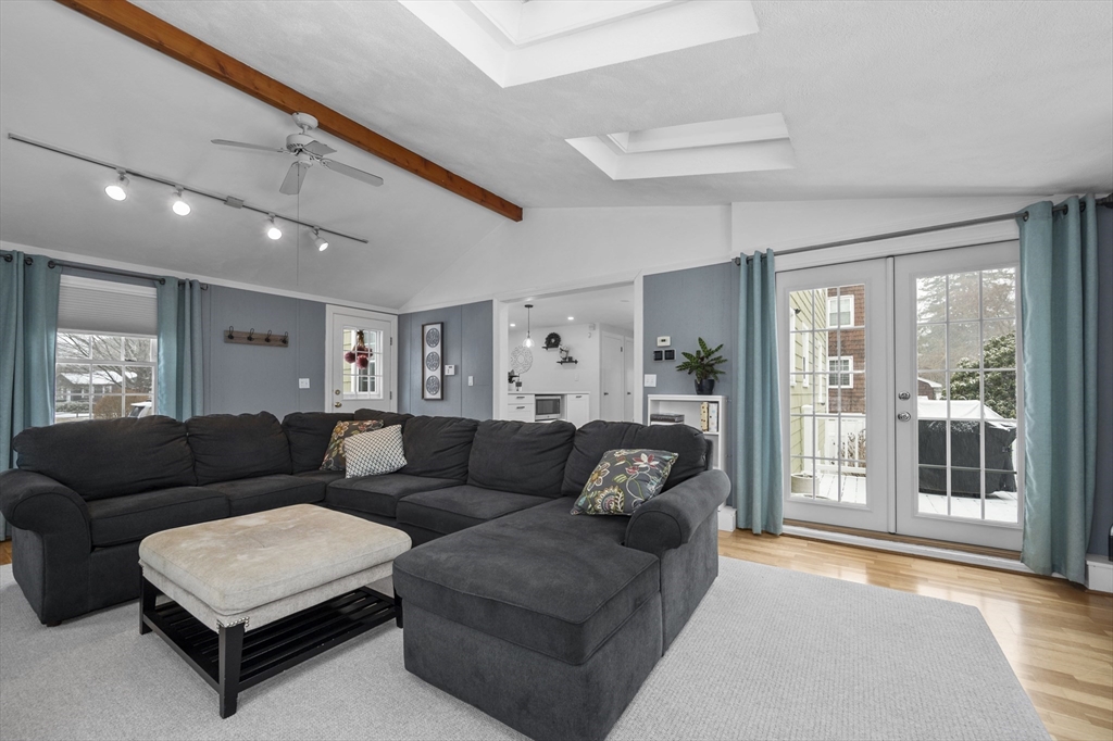 5 Orchard Ln