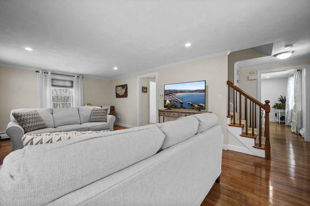 5 Orchard Ln