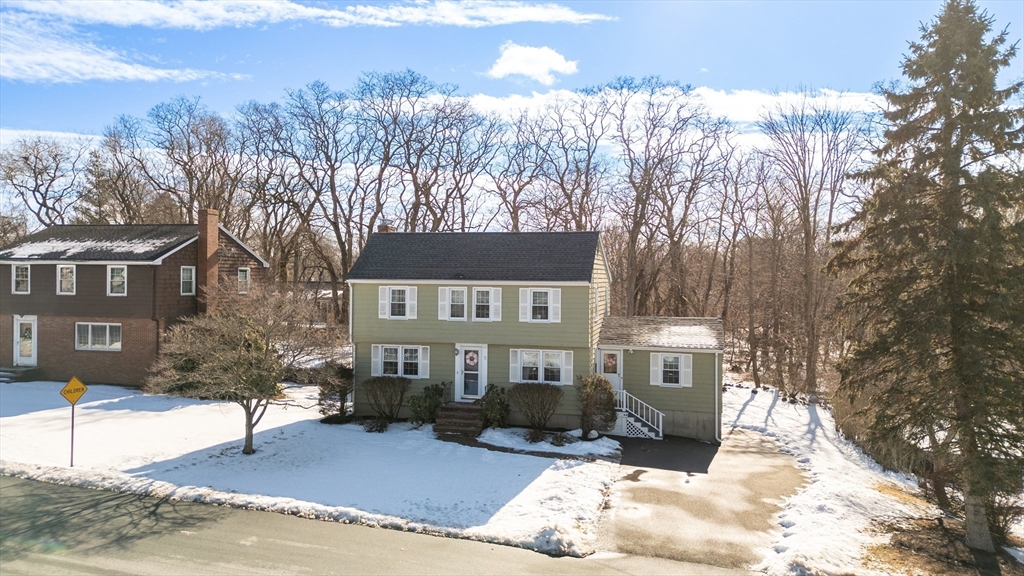 5 Orchard Ln