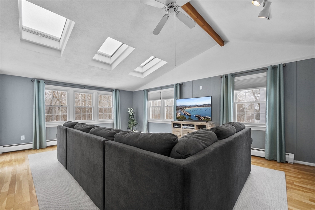5 Orchard Ln