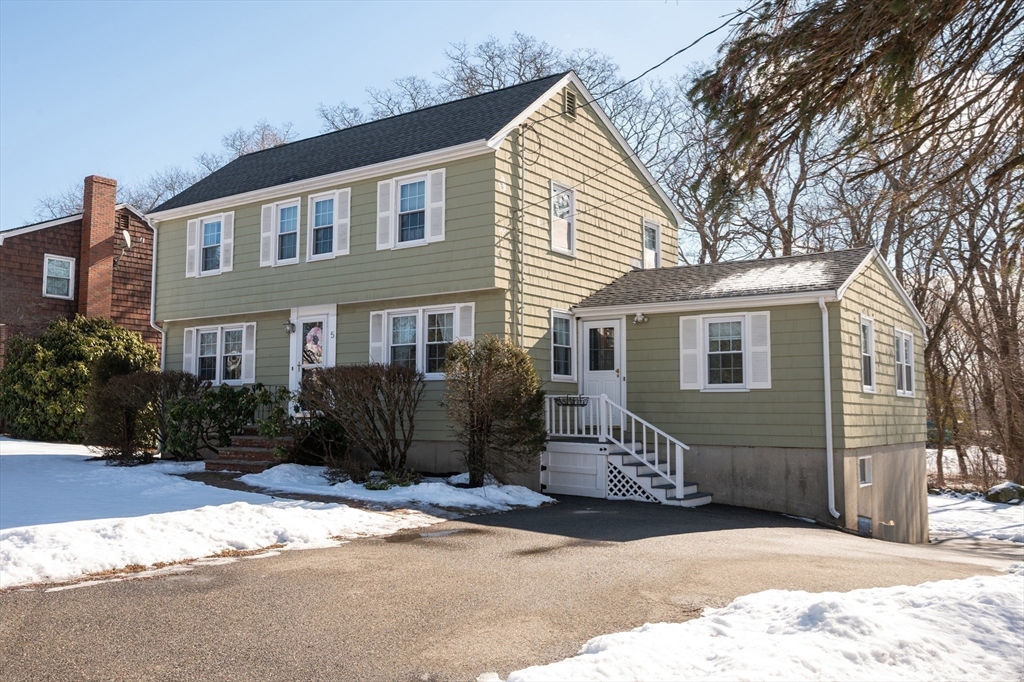 5 Orchard Ln