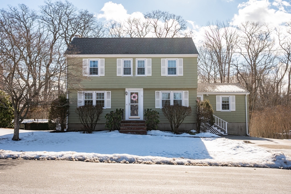 5 Orchard Ln