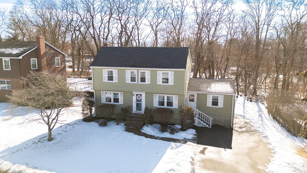 5 Orchard Ln