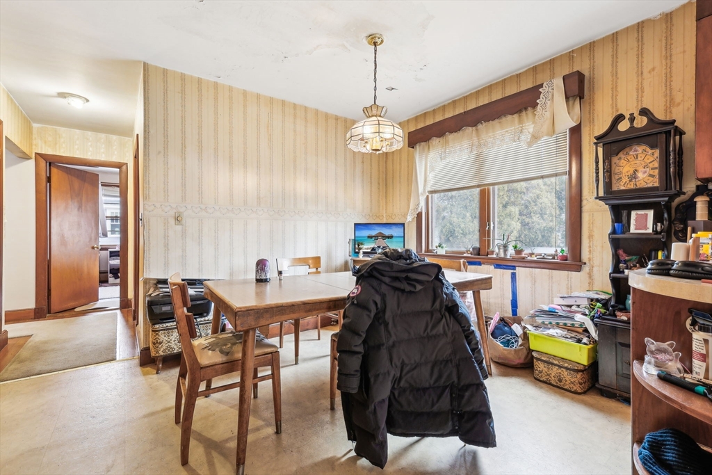 33 Webster Ave