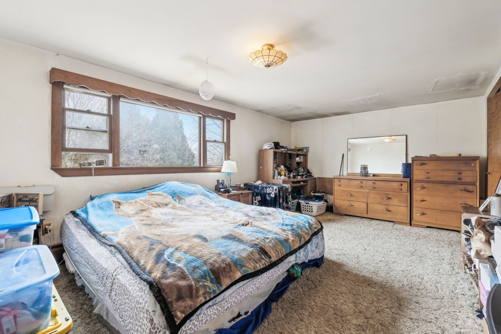 33 Webster Ave