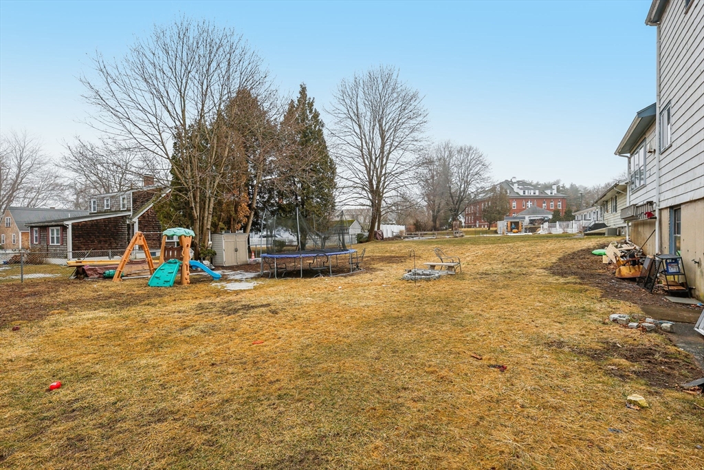 33 Webster Ave