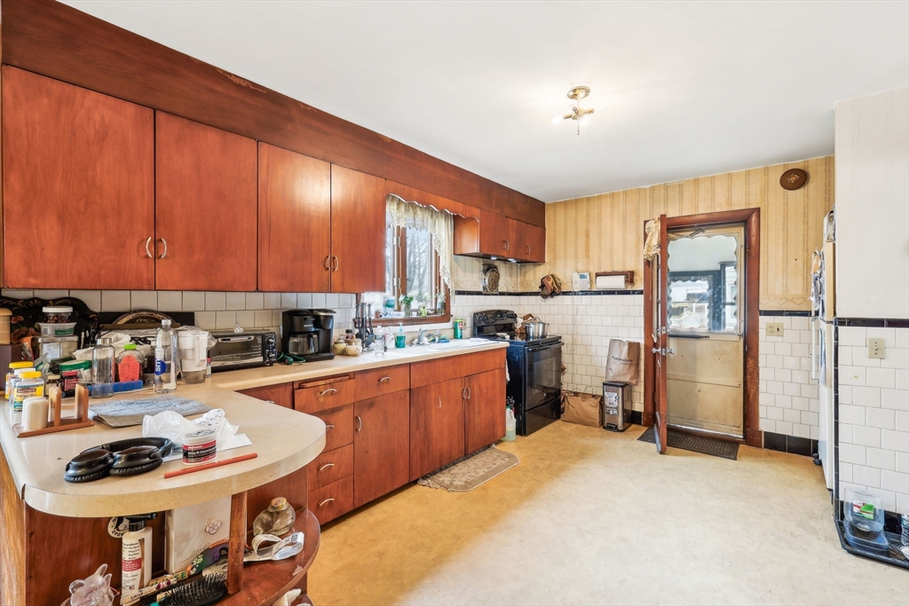33 Webster Ave
