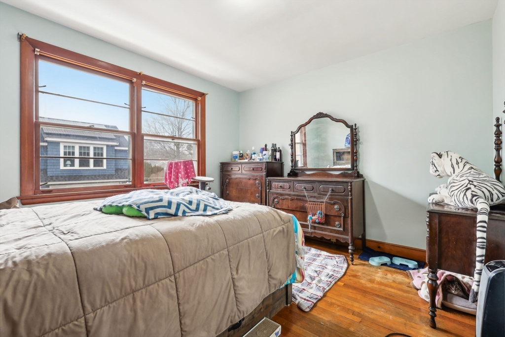 33 Webster Ave