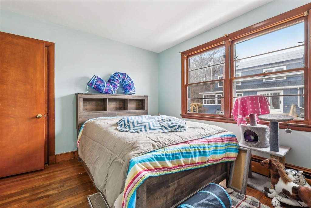 33 Webster Ave