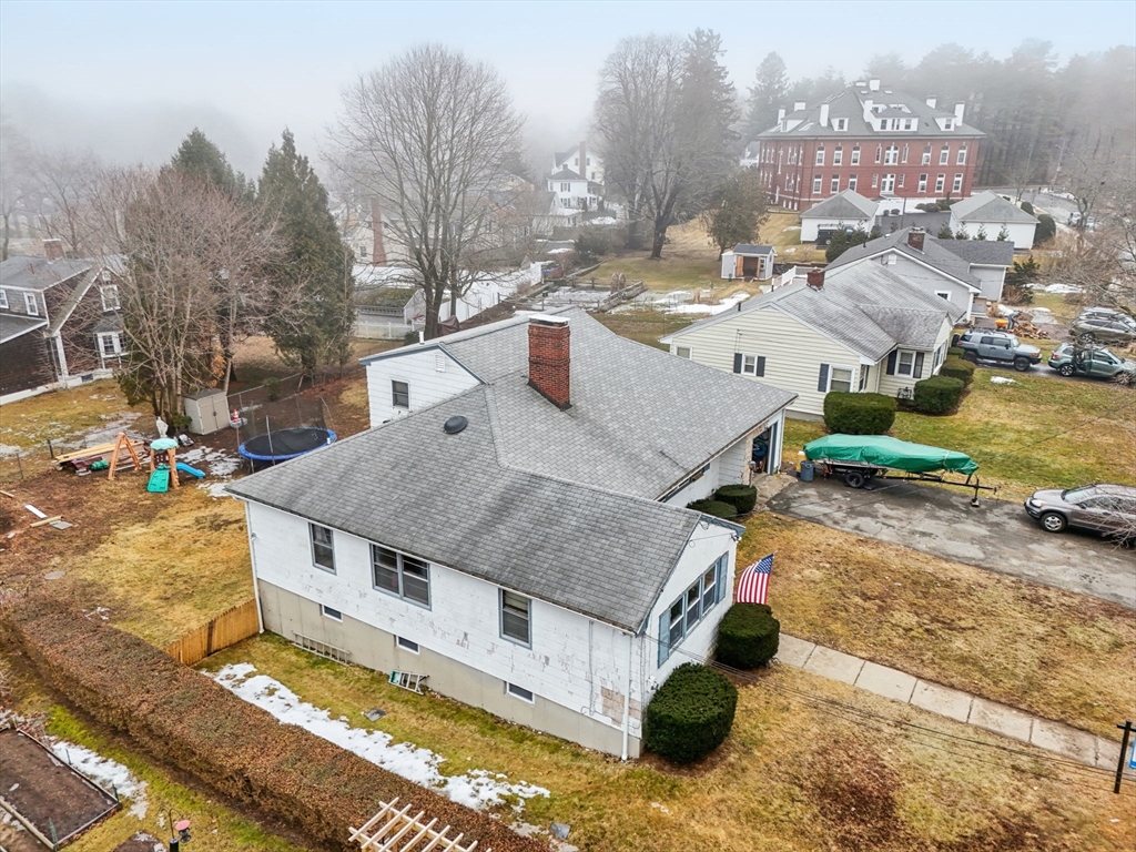33 Webster Ave