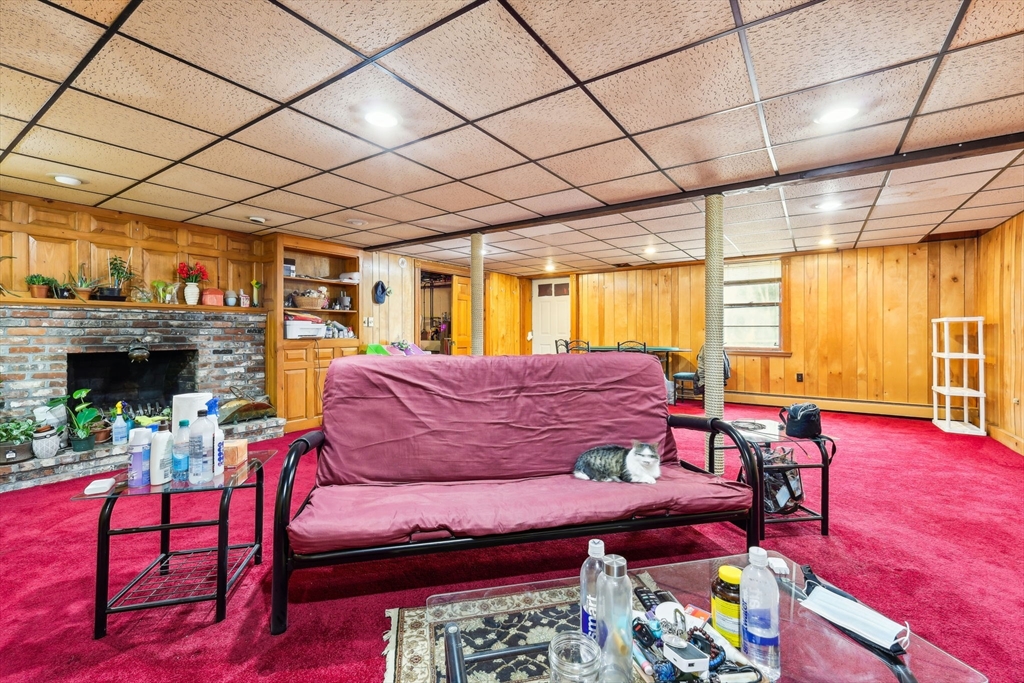 33 Webster Ave