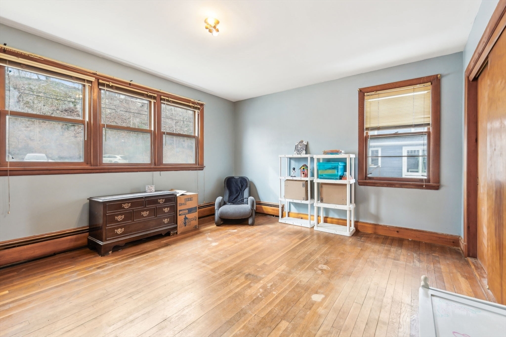 33 Webster Ave